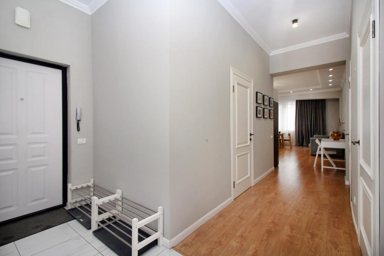 Perfect Spacious Apartment 356 Almaty Exterior foto